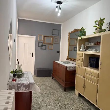 Mimi House